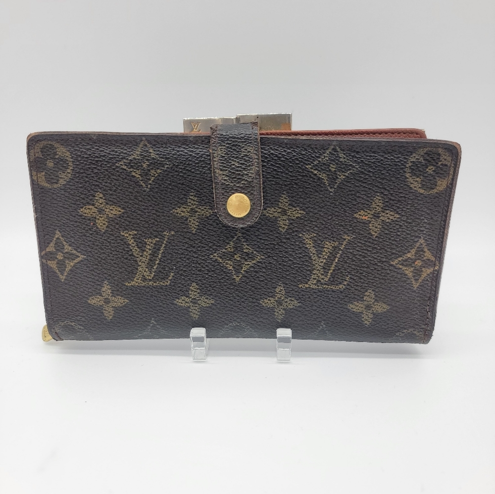 Authentic Preowned LV Kiss Lock Wallet